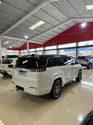 JEEP-COMMANDER-2022