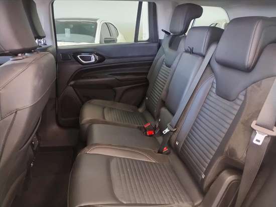 JEEP-COMMANDER-1.3 T270 TURBO FLEX LIMITED AT6 JEEP-COMMANDER-2024