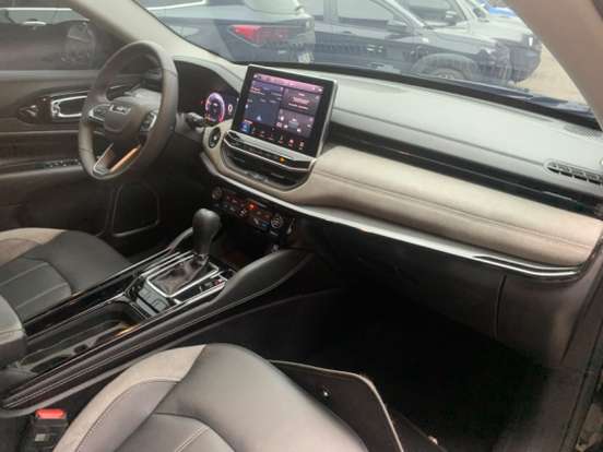 JEEP-COMMANDER-2025