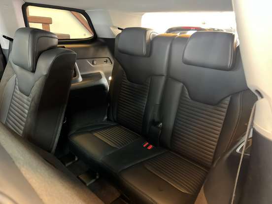 JEEP-COMMANDER-2022