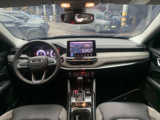 JEEP-COMMANDER-2025