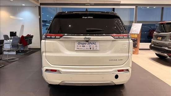 JEEP-COMMANDER-2024