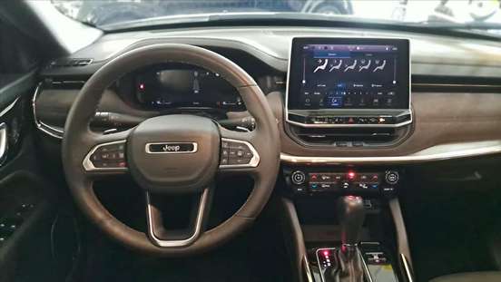JEEP-COMMANDER-2024