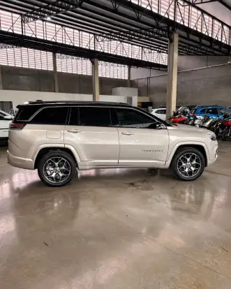 JEEP-COMMANDER-2022