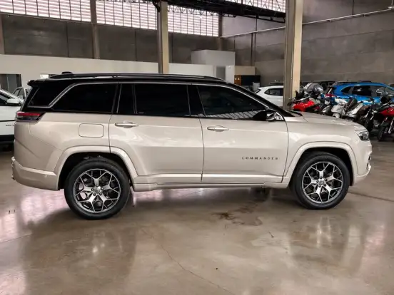 JEEP-COMMANDER-2.0 TD380 TURBO DIESEL OVERLAND AT9 JEEP-COMMANDER-2022