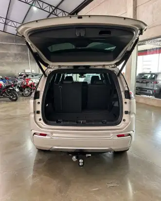 JEEP-COMMANDER-2022
