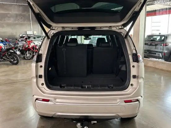 JEEP-COMMANDER-2.0 TD380 TURBO DIESEL OVERLAND AT9 JEEP-COMMANDER-2022