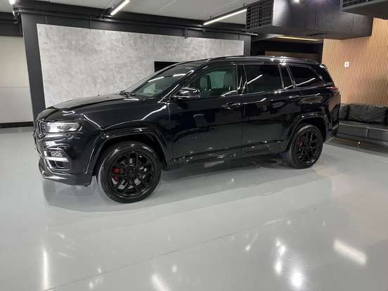 JEEP-COMMANDER-2.0 HURRICANE 4 TURBO GASOLINA BLACKHAWK AT9 JEEP-COMMANDER-2024