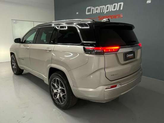 JEEP-COMMANDER-2023
