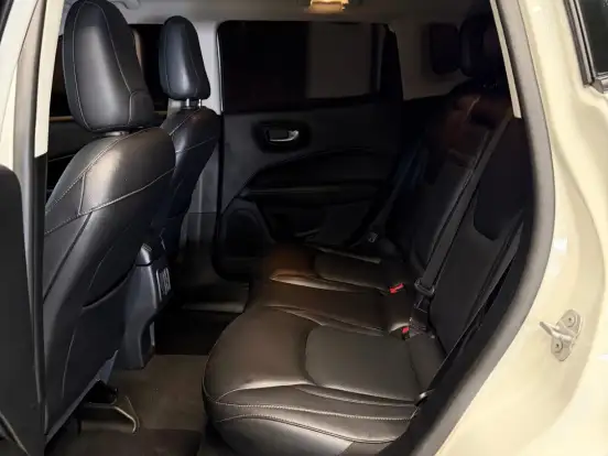 JEEP-COMPASS-2.0 16V FLEX LONGITUDE AUTOMÁTICO JEEP-COMPASS-2018