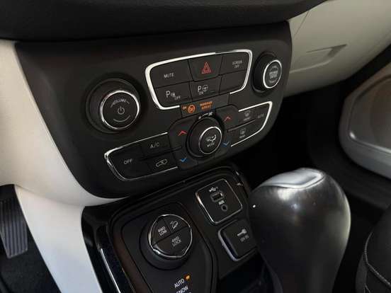 JEEP-COMPASS-2021