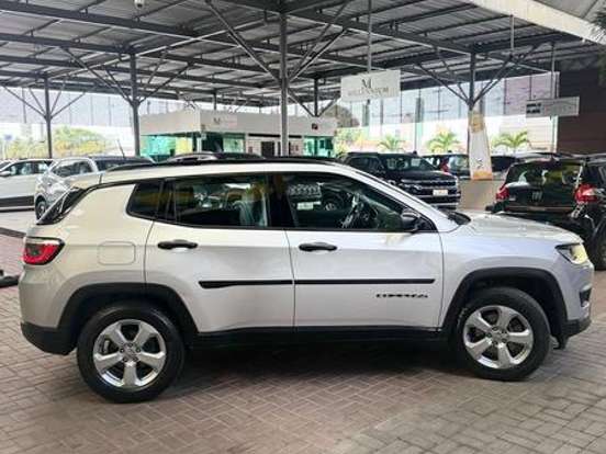 JEEP-COMPASS-2.0 16V FLEX SPORT AUTOMÁTICO JEEP-COMPASS-2017