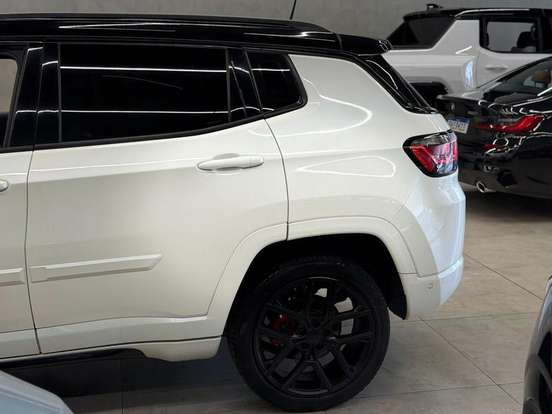 JEEP-COMPASS-2.0 HURRICANE 4 TURBO GASOLINA BLACKHAWK AT9 JEEP-COMPASS-2024