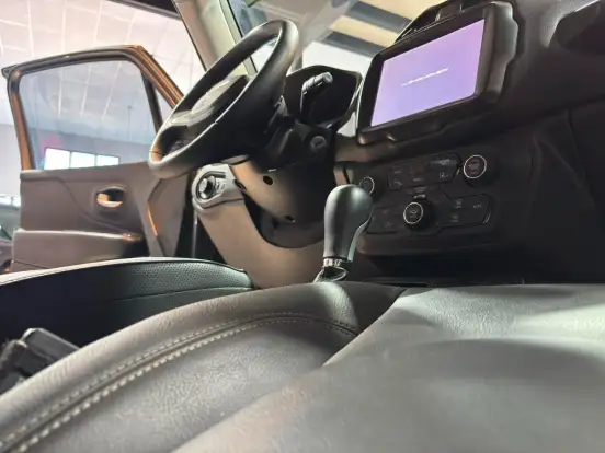 JEEP-RENEGADE-2024