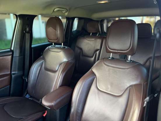 JEEP-RENEGADE-2021