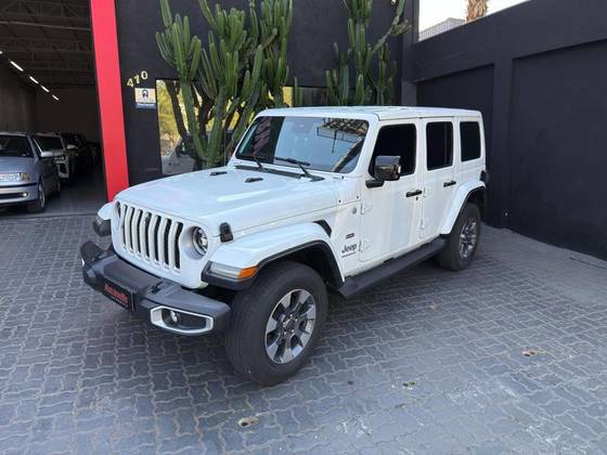 JEEP WRANGLER 2.0 TURBO GASOLINA SAHARA 4P 4X4 AT8