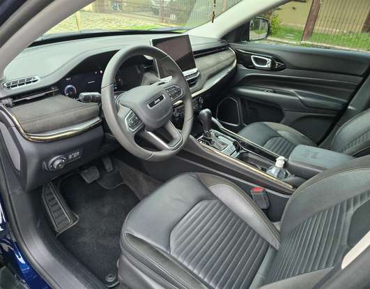JEEP-COMMANDER-2023