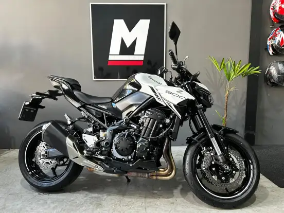 KAWASAKI-Z900-2022
