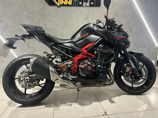 KAWASAKI-Z900-2020