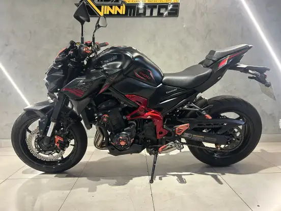 KAWASAKI-Z900-2020