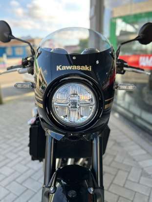 KAWASAKI-Z900RS-2023