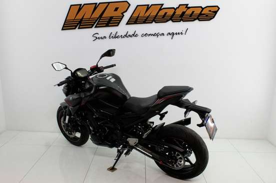 KAWASAKI-Z900-2020
