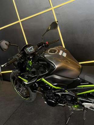 KAWASAKI-Z900-2020