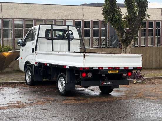 KIA-BONGO-2023