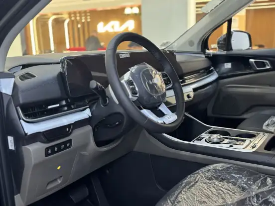 KIA-CARNIVAL-2024