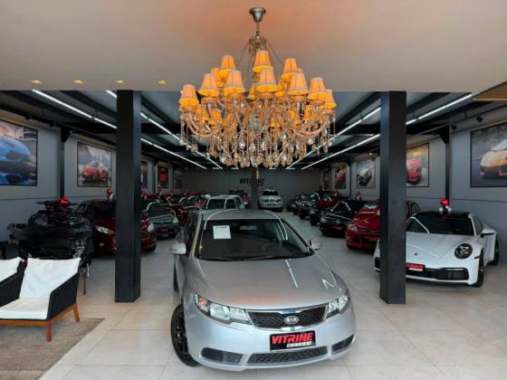 KIA CERATO 1.6 EX3 SEDAN 16V GASOLINA 4P MANUAL