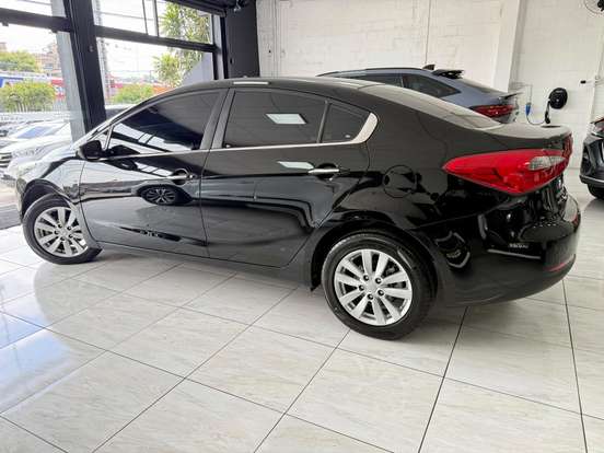 KIA-CERATO-1.6 SX 16V FLEX 4P AUTOMÁTICO KIA-CERATO-2013