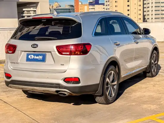 KIA-SORENTO-2.4 16V GASOLINA EX 7L AUTOMÁTICO KIA-SORENTO-2018