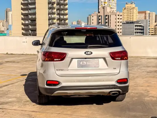 KIA-SORENTO-2.4 16V GASOLINA EX 7L AUTOMÁTICO KIA-SORENTO-2018
