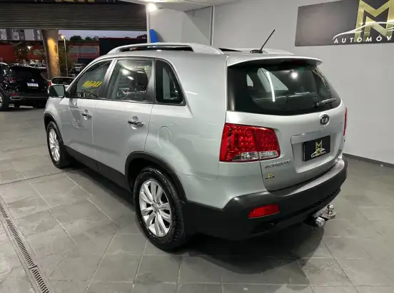 KIA-SORENTO-2013