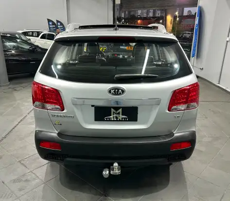 KIA-SORENTO-2013
