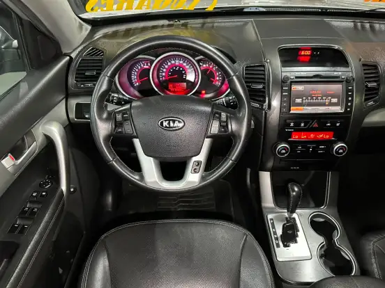 KIA-SORENTO-3.5 V6 GASOLINA EX 7L AUTOMATICO KIA-SORENTO-2013