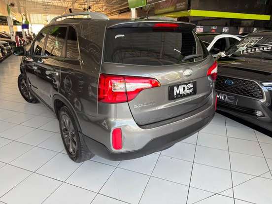 KIA-SORENTO-3.5 V6 GASOLINA EX 7L 4WD AUTOMÁTICO KIA-SORENTO-2012