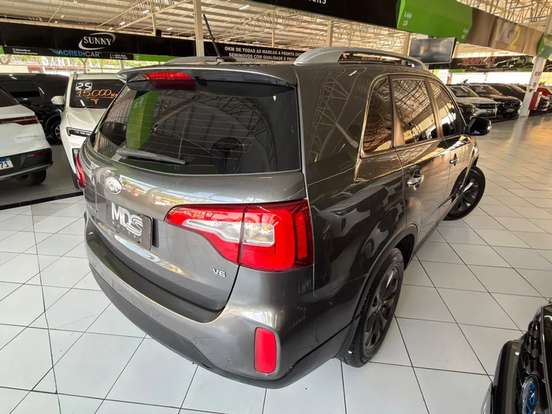 KIA-SORENTO-2012