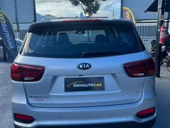 KIA-SORENTO-3.5 V6 GASOLINA EX 7L AWD AUTOMATICO KIA-SORENTO-2018