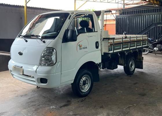 KIA BONGO 2.5 K-2500 4X2 CS TURBO DIESEL 2P MANUAL