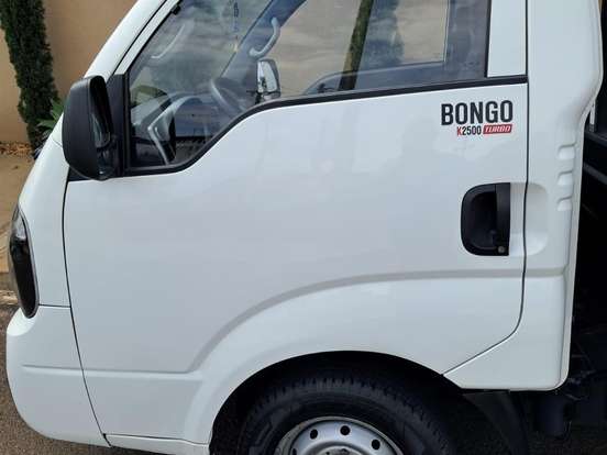 KIA-BONGO-2.5 TD DIESEL STD CS MANUAL KIA-BONGO-2021