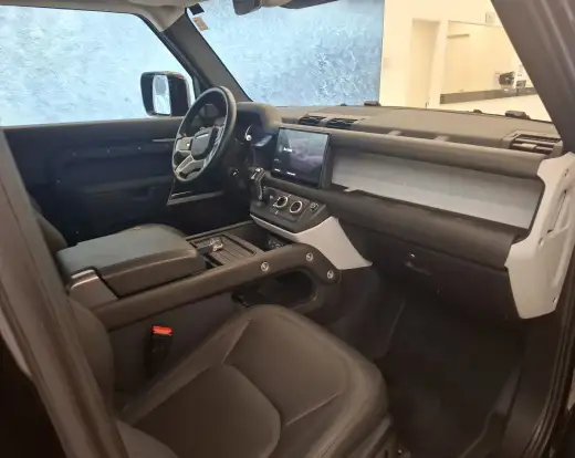 LAND ROVER-DEFENDER-2023