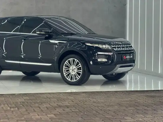 LAND ROVER-RANGE ROVER EVOQUE-2.0 PRESTIGE TECH 4WD 16V GASOLINA 4P AUTOMÁTICO LAND ROVER-RANGE ROVER EVOQUE-2011