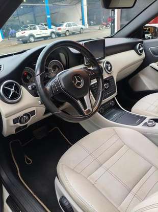 MERCEDES-BENZ-A 200-1.6 TURBO 16V FLEX 4P AUTOMÁTICO MERCEDES-BENZ-A 200-2014