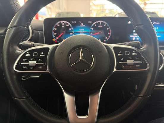 MERCEDES-BENZ-A 250-2019