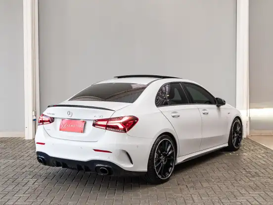 MERCEDES-BENZ-A 35 AMG-2020
