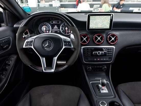 MERCEDES-BENZ-A 45 AMG-2.0 16V TURBO GASOLINA 4P AUTOMATIZADO MERCEDES-BENZ-A 45 AMG-2015