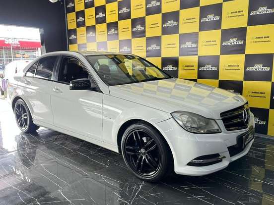 MERCEDES-BENZ-C 180-1.8 CGI CLASSIC 16V GASOLINA 4P AUTOMÁTICO MERCEDES-BENZ-C 180-2012
