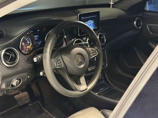 MERCEDES-BENZ-CLA 180-1.6 CGI GASOLINA 7G-DCT MERCEDES-BENZ-CLA 180-2019