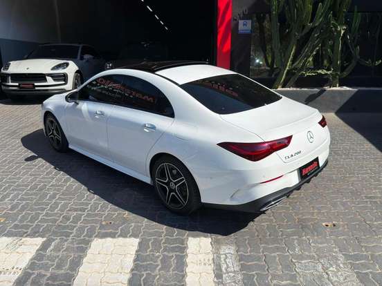 MERCEDES-BENZ-CLA 200-2024